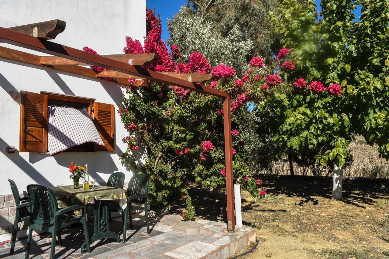 Mikro Xorio Vathí Exterior foto